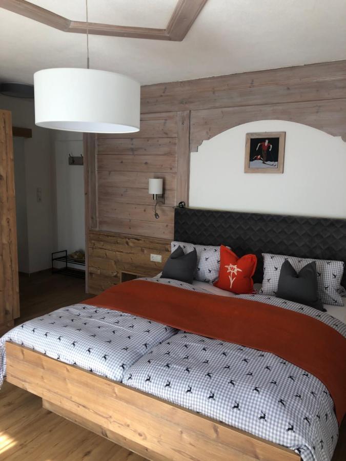Ferienwohnung Haus am Wald Neustift im Stubaital Exterior foto