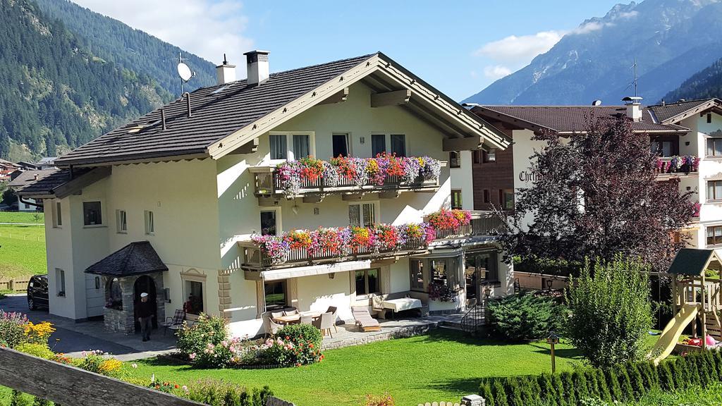 Ferienwohnung Haus am Wald Neustift im Stubaital Exterior foto